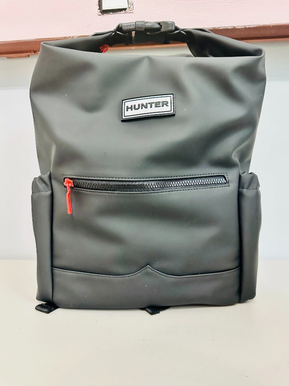 HUNTER WATERPROOF BLACK TOP CLIP BACKPACK UNISEX TRAVEL OFFICE SCHOOL